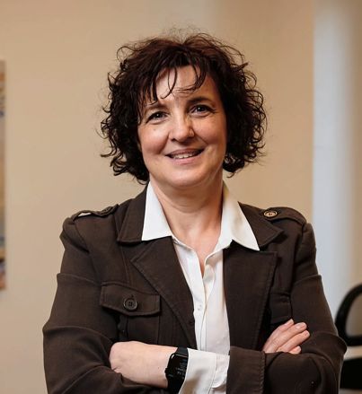Dr. Elisabeth Peri Fontaa